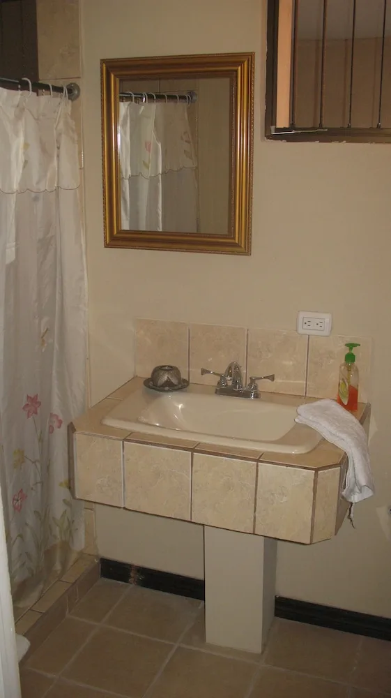 غرفة عائلية بسرير مزدوج، Hotel Santa Maria Inn 2/4