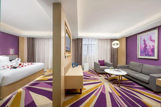 Suite, Queen Bed, Lavande Hotel (Shenzhen International Convention and Exhibition Center & Shajing Jingji Baina) 1/1