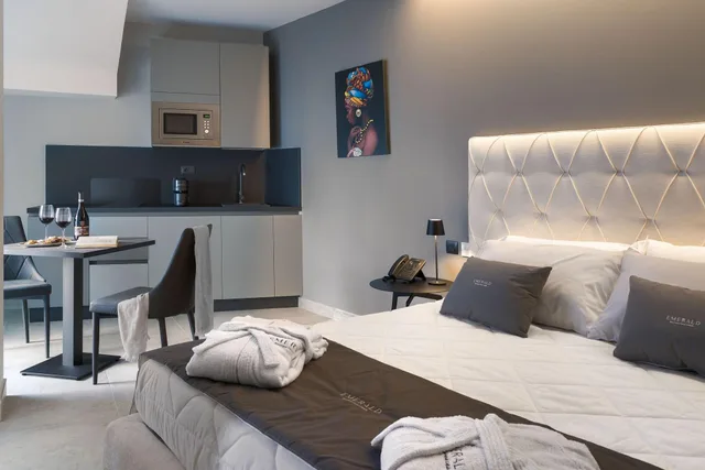 غرفة ديلوكس، Emerald Hotel Cefalu 2/3