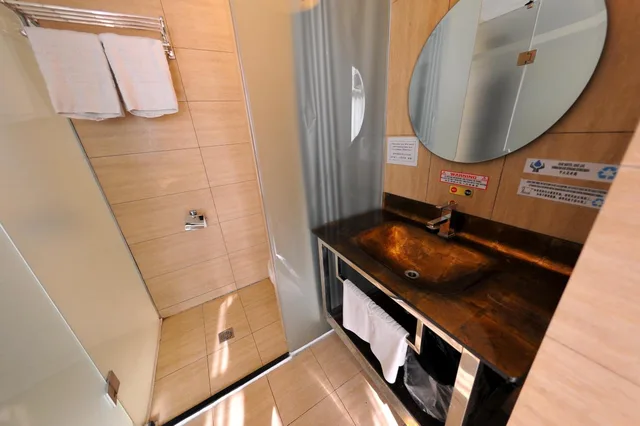 Court, King Bed، Shervinton Executive Boutique Hotel 7/8