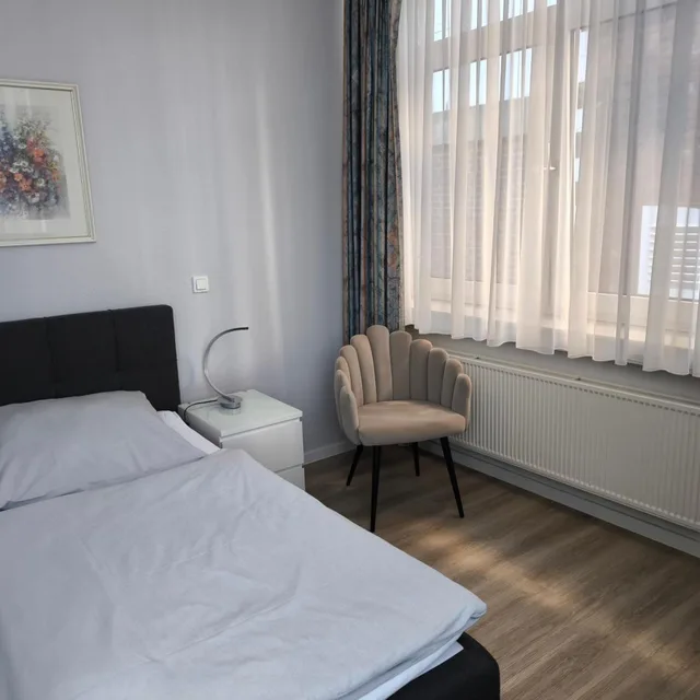 Room, Single, Hotel Meyer 2/7