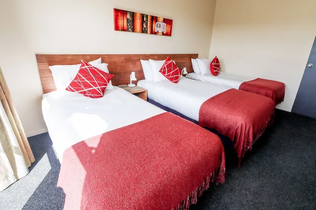 شقة تنفيذية بسريرين منفصلين وسريرين كينج بغرفتي نوم، Coleraine Motel 4/6