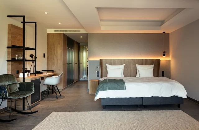 Design, Studio, Suite, King Bed، Hotel Vierjahreszeiten Iserlohn 1/6