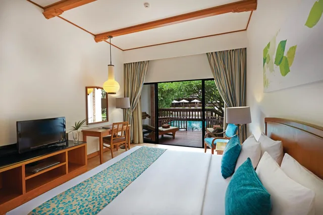 Deluxe, Pool Access، Woodlands Hotel And Resort 1/1