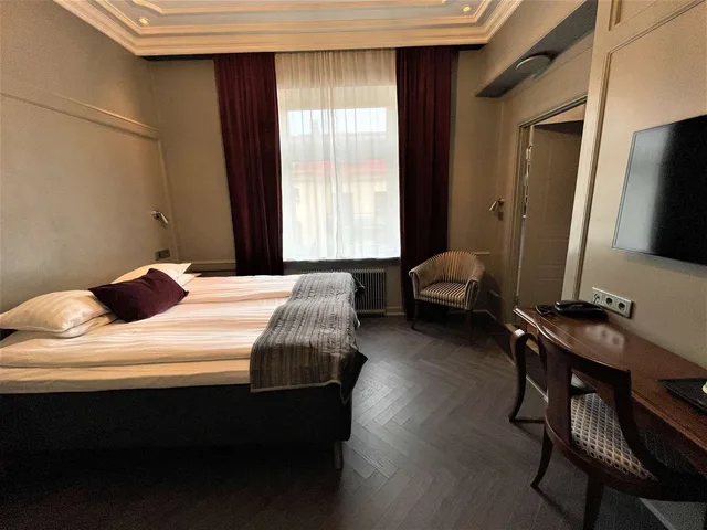 جناح جونيور بسرير كوين مع أريكة بحوض جاكوزي، Hotel Vasa, BW Signature Collection 2/5