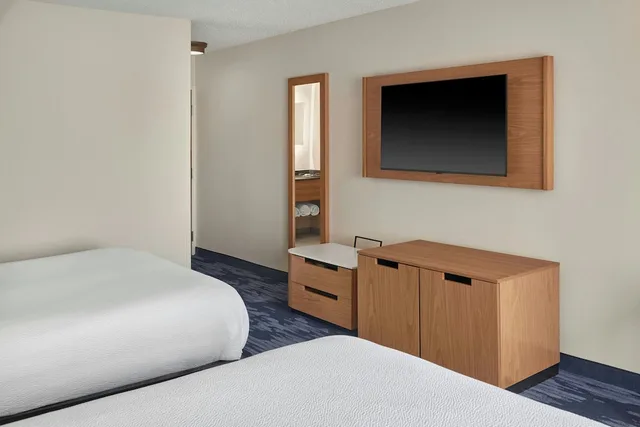 غرفة بسريرين كوين، Fairfield Inn Suites By Marriott Detroit Farmington Hills 5/10