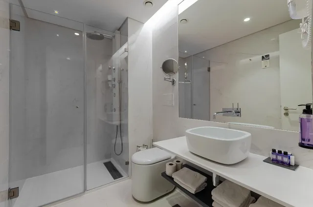 Executive, Suite, City View, The 7 Hotel 5/6