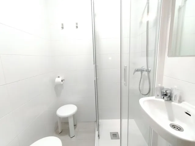 غرفة ثلاثية بثلاثة أسرّة، Hostal Albero 4/8