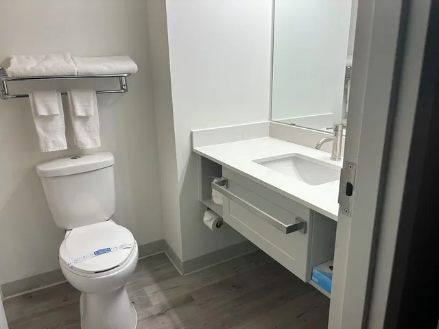 جناح استوديو بسرير كينج، Ramada by Wyndham Estevan 6/6