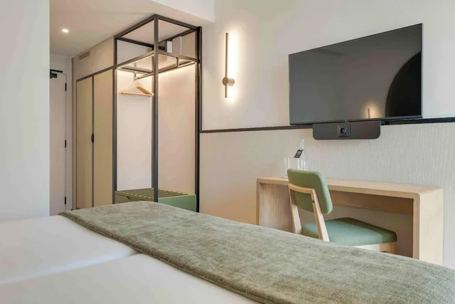 Classic, Double Bed, Balcony, The Editory Garden Carmo Funchal 8/10