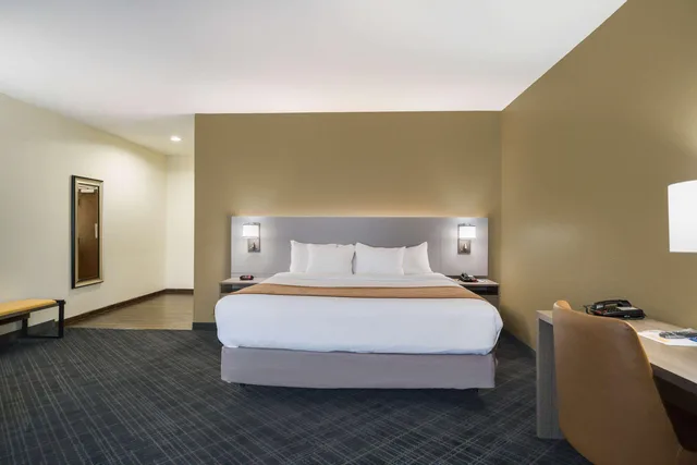 جناح بسرير كينج لذوي الإعاقة، Comfort Inn & Suites Victoria North 2/6