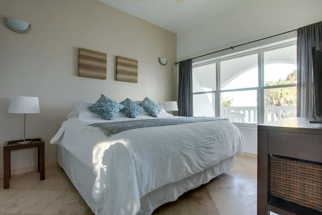 2 Bedrooms, Lagoon, Premier, 1 King and 2 Queen Beds, Bay View، Umaya Resort Adventures 2/8