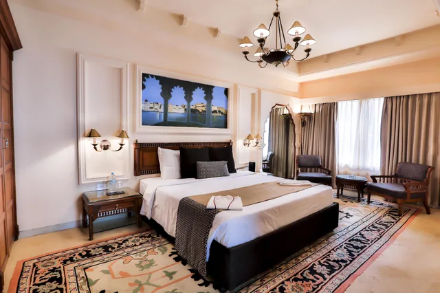Luxury, Suite, King Bed, Beach Side, Ocean View، Sun N Sand 4/8