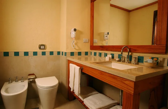 غرفة قياسية رباعية، Mirador del Lago Hotel 2/4