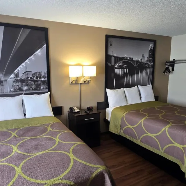 Suite, Queen Bed, Super 8 By Wyndham Rogers Minnesota 2/10