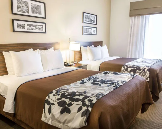 جناح بسريرين كوين، Sleep Inn And Suites Norton 2/3