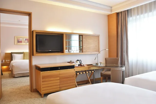 غرفة متصلة عائلية بسرير كينج وسريرين منفصلين، Millennium Hotel Chengdu 3/5