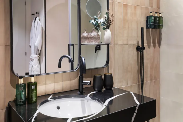 The Level, Premium, Queen Bed, Terrace، Melia Granada 3/3