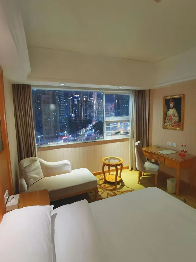 غرفة بزنس بسرير مزدوج، Vienna Hotel (Shenzhen Luohu Port Railway Station) 1/1