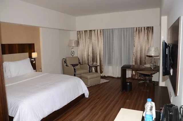 Executive, King Bed, REGENTA CENTRAL HARIMANGLA 1/2