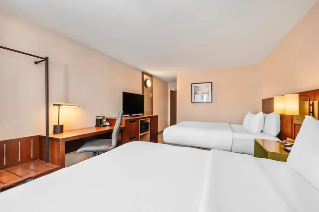 غرفة قياسية بسريرين كوين، Comfort Inn South Shore 1/10