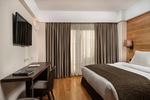 Standard, Double or Twin Bed, Samaria Hotel 5/10