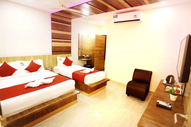 Comfort, Triple, Multiple Beds, City View, Accessible، Hotel Sai Krish Grand 1/2