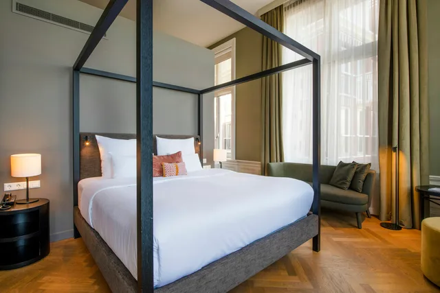 جناح جونيور، Pestana Amsterdam Riverside 2/3