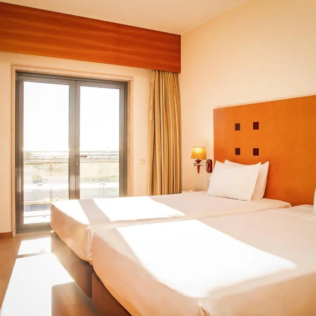 غرفة بسرير مزدوج أو سريرين منفصلين، VIP Executive Santa Iria Hotel 1/7