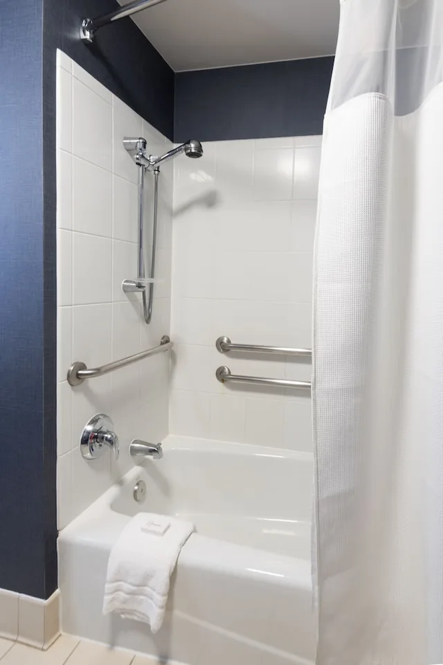 جناح بسريرين مزدوجين بغرفتي نوم لذوي الإعاقة، Residence Inn By Marriott Washington 2/2