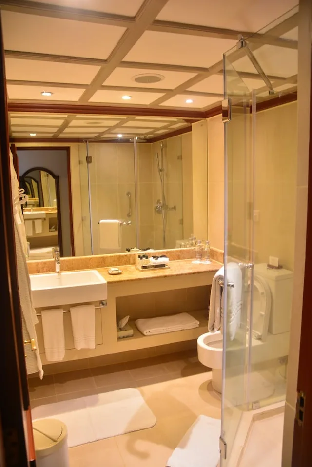 غرفة بسرير كوين، Fairmont The Norfolk 6/6
