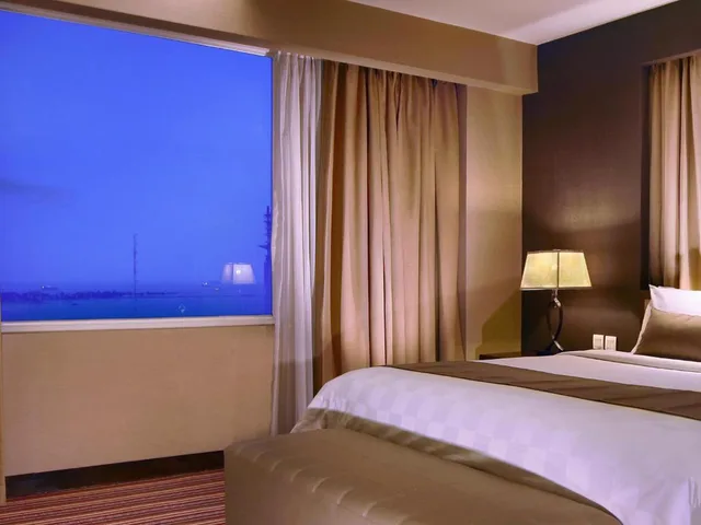 غرفة بريميير ديلوكس، Aston Makassar Hotel and Convention Center 2/2