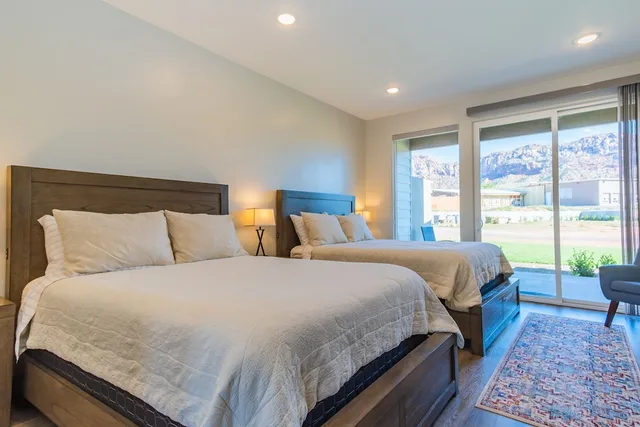 Deluxe, 2 Queen Beds, South Zion Inn & Suites 1/3