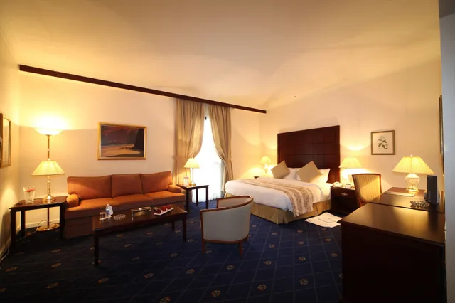 جناح بسرير كينج بغرفتي نوم، دار الهجرة إنتر كونتيننتال(Intercontinental Dar Al Hijra Madinah) 2/8