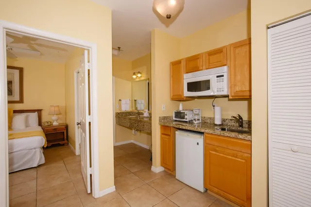 suite, Naples Garden Inn 4/4