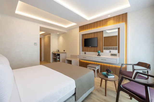 غرفة سوبيريور بسرير كوين، CARINA GOLD HOTEL 2/3