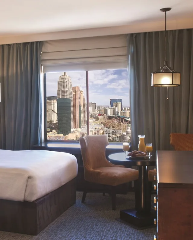 Renovated, Resort, King Bed, Strip View، Excalibur Hotel and Casino 10/10