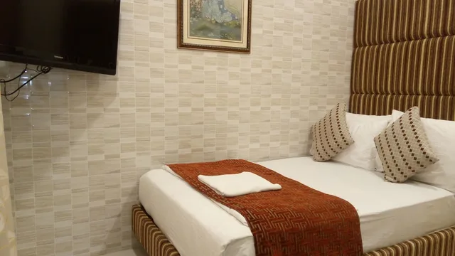 غرفة قياسية بسرير مزدوج، Bentley Hotel Churchgate 2/3