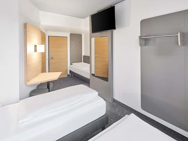 غرفة ثلاثية بثلاثة أسرّة، B&B Hotel Koeln-Messe 3/6