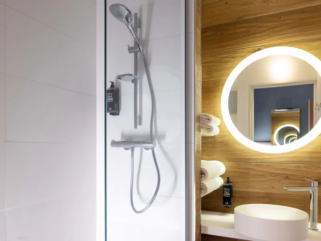 غرفة بسرير مزدوج، Ibis Styles Les Houches Chamonix 2/3