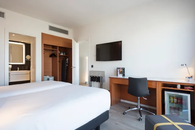 غرفة قياسية رباعية، Innside by Melia Barcelona Apolo 5/9