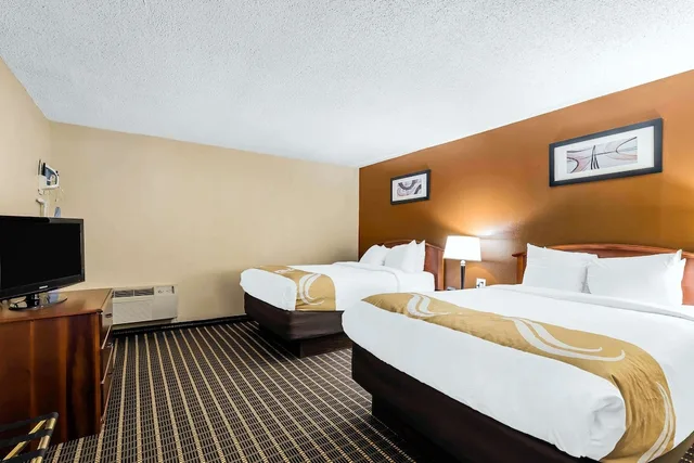غرفة بسريرين كوين لذوي الإعاقة، Quality Inn & Suites Sevierville - Pigeon Forge 1/2