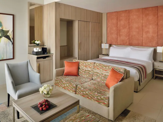 Superior, King Bed, City Side، موفنبيك التحلية جدة(Movenpick Hotel Tahlia Jeddah) 4/9