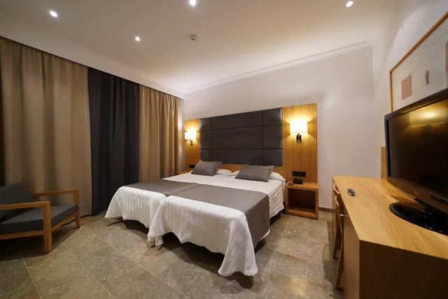 غرفة قياسية بسرير مزدوج أو سريرين منفصلين، Hotel Artmadams 5/7