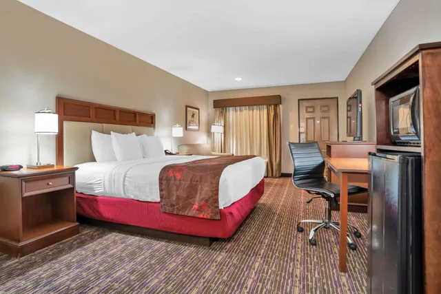غرفة بسرير كينج بحوض استحمام لذوي الإعاقة، Best Western Vicksburg 4/8