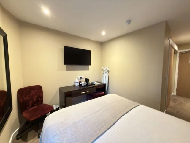غرفة قياسية بسرير مزدوج، Belvilla Inverness Craigmonie Hotel 5/8