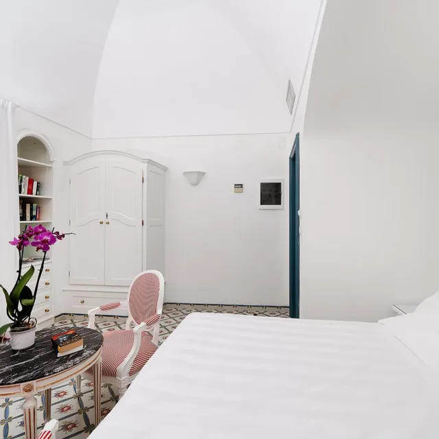 Deluxe, Double Bed, Lateral Side Sea View، Sina Flora 3/7