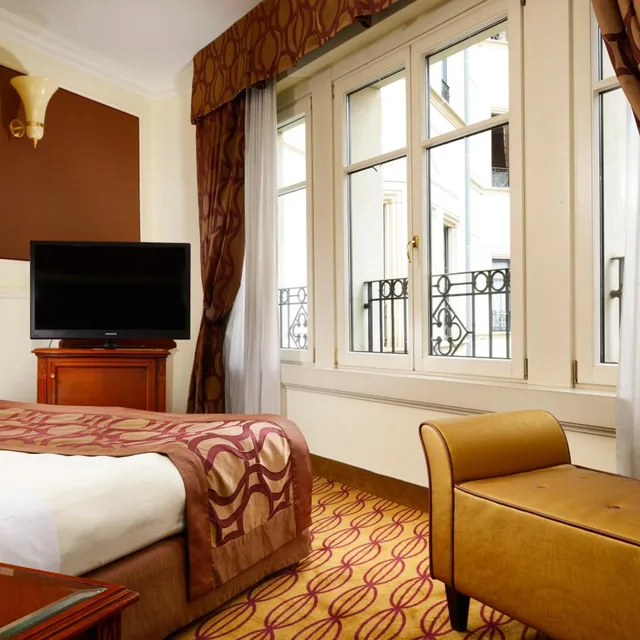 جناح عائلي، Grand Visconti Palace Hotel 4/6