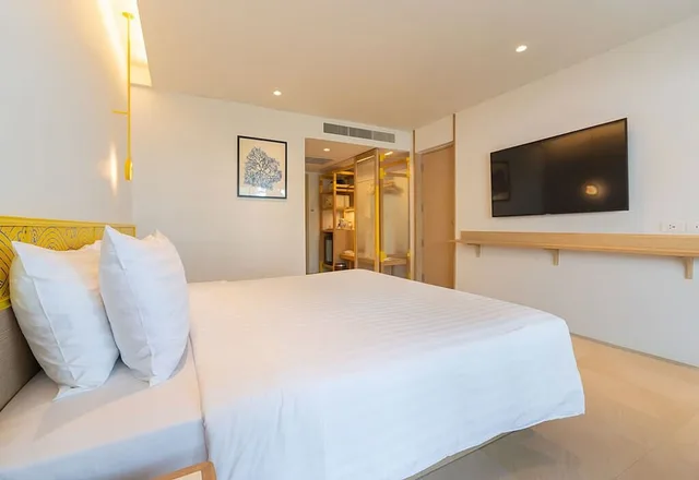 غرفة سوبيريور بسرير كينج بإطلالة على الحديقة، Novotel Rayong Rim Pae Resort 4/9