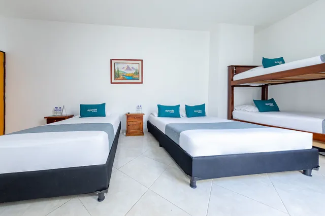 Family, 1 Double and 3 Single Beds، Ayenda 1228 Balcones de la 70 2/10